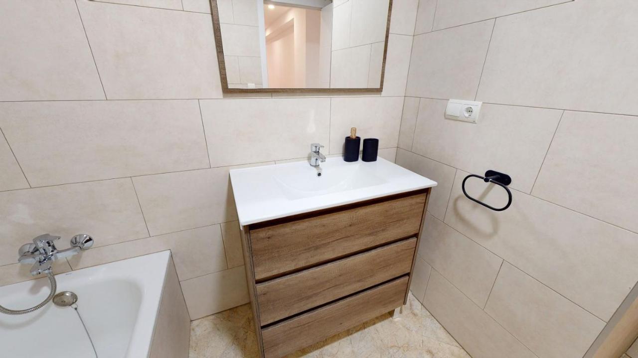 Holisplace- Lovely Apartment In Downtown Alicante Exterior foto